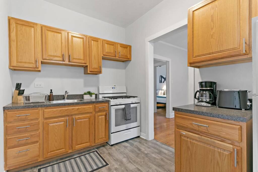 Well-Furnished 1Br Apt In Popular Spot - Belmont J3 시카고 외부 사진