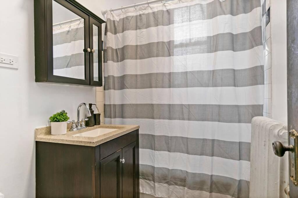 Well-Furnished 1Br Apt In Popular Spot - Belmont J3 시카고 외부 사진